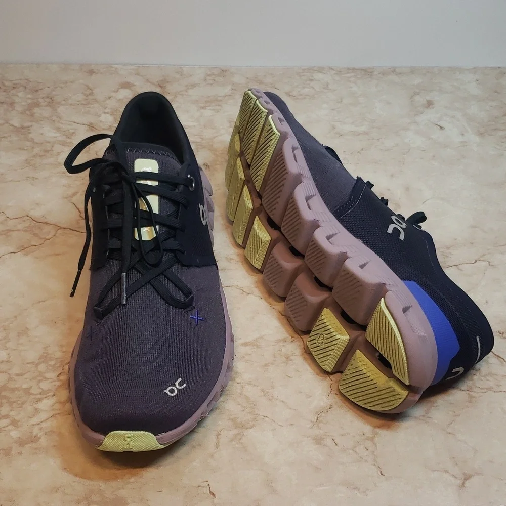 On Running Dark Blue and Violet Women's Shoes Size 9 - Picture 5 of 8